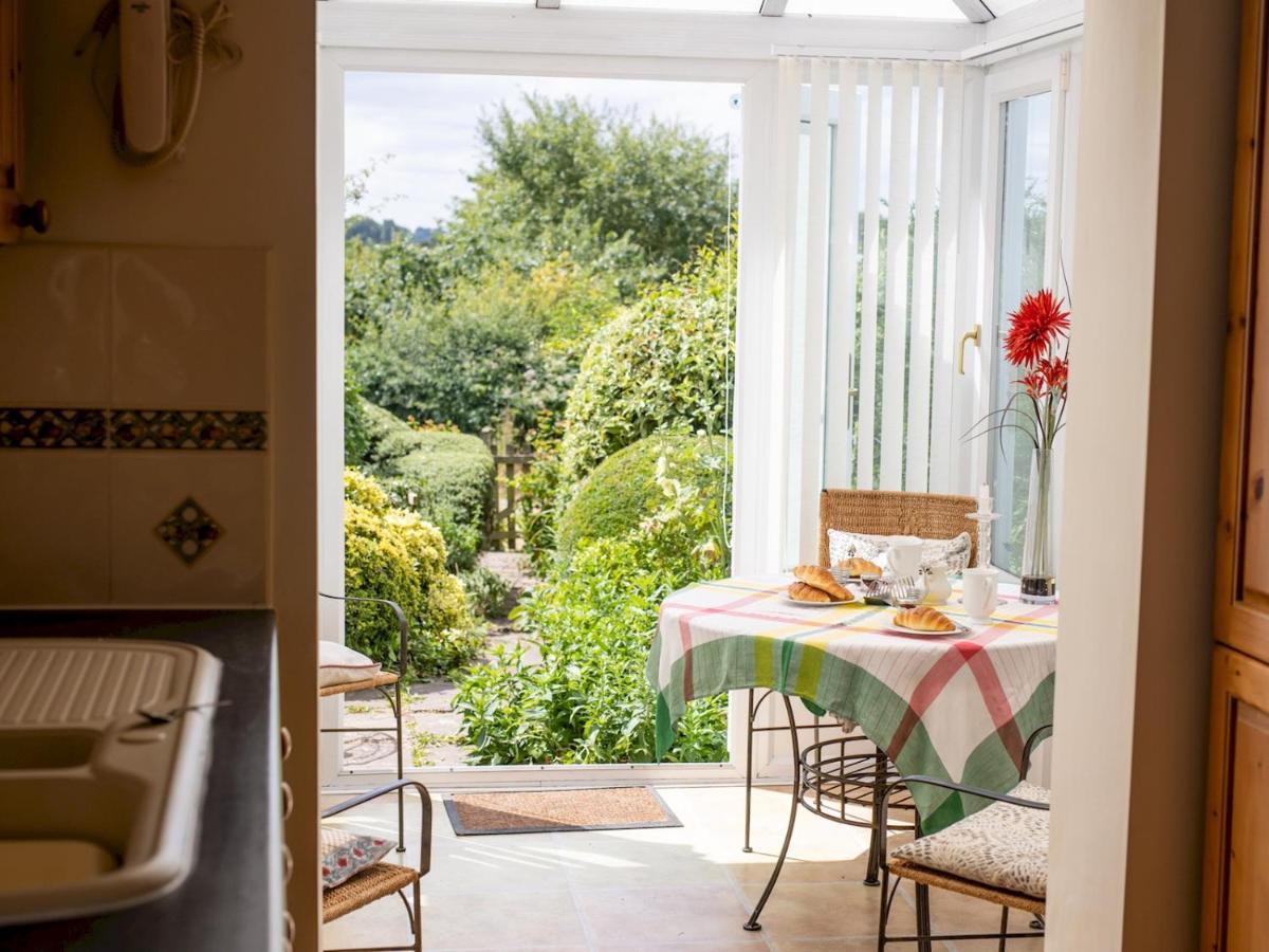 Pass The Keys Cosy Cottage With Views Over The Shropshire Hills 러들로 외부 사진