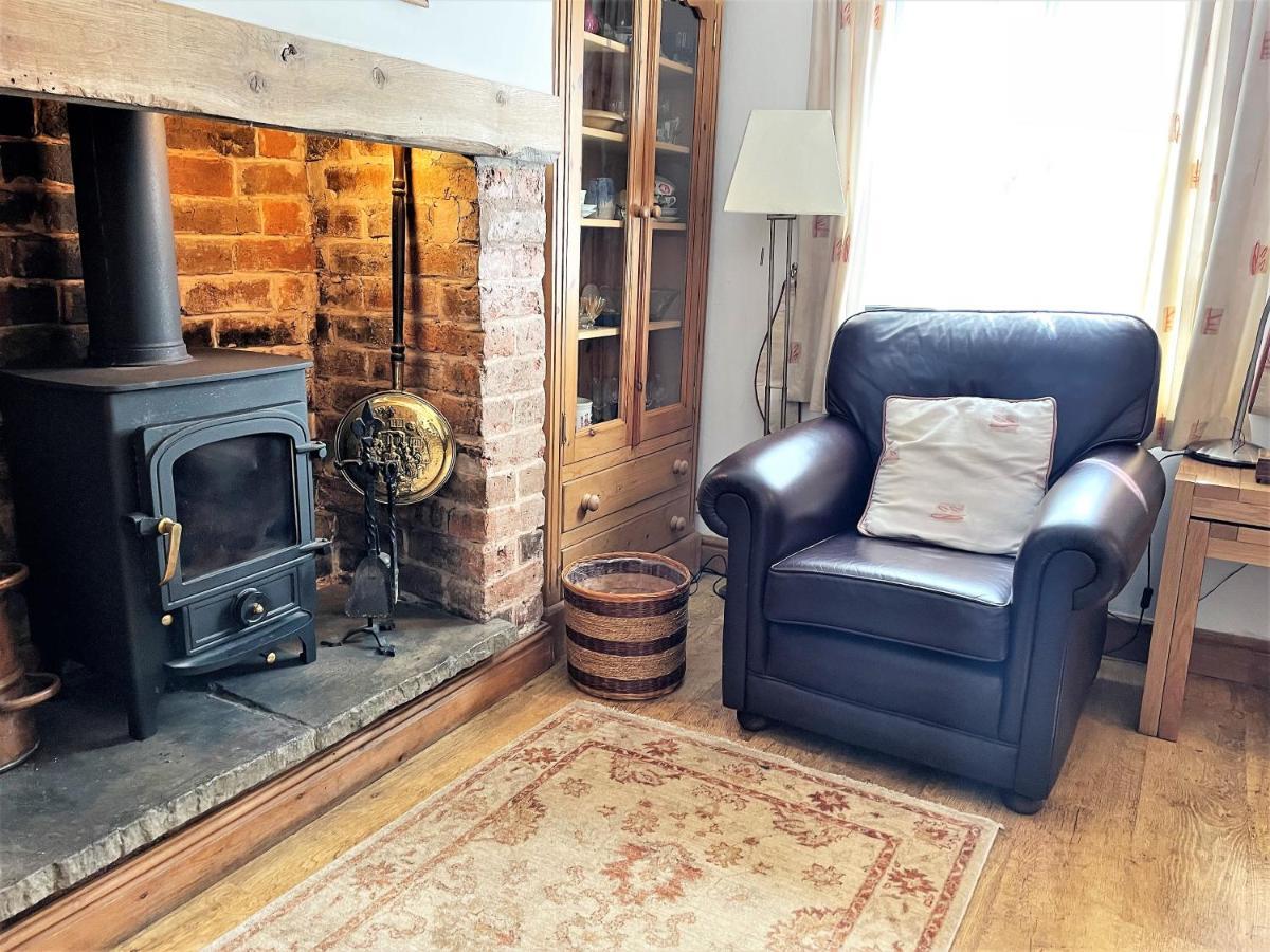 Pass The Keys Cosy Cottage With Views Over The Shropshire Hills 러들로 외부 사진
