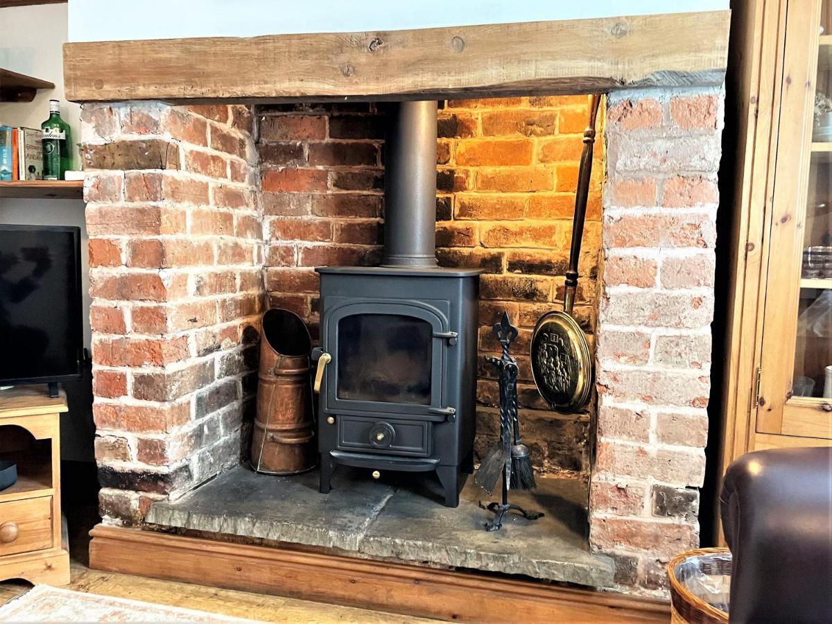 Pass The Keys Cosy Cottage With Views Over The Shropshire Hills 러들로 외부 사진